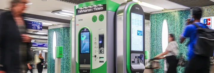 A ÜSTRA ticket machine at Kröpcke station