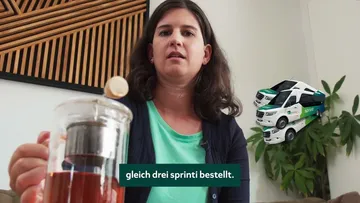 Das Video beschreibt, dass man vorab gebuchte sprinti Fahrten bei Nichtantritt bitte stornieren soll. So können die Fahrten umdisponiert werden und stehen anderen Fahrgästen zur Verfügung.